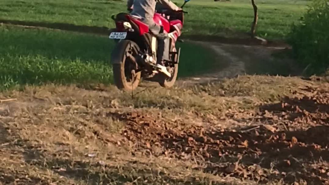 ⁣chhote ladke Ne bike Chala Li