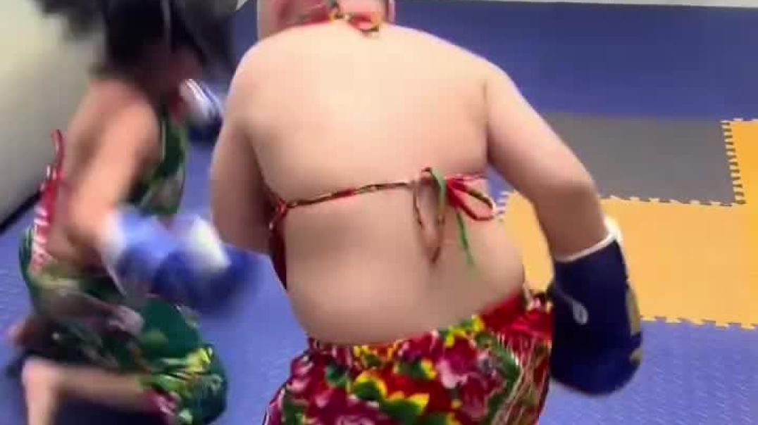 ⁣水果奶油蛋糕超级好吃__#自由搏击__#reels_#funny_#baby_#childhood_#ChildhoodFun_#happy