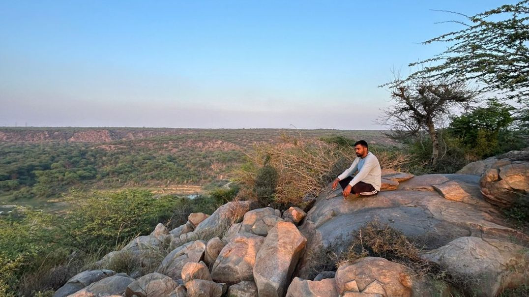 ⁣Pahadon ki wadiyan