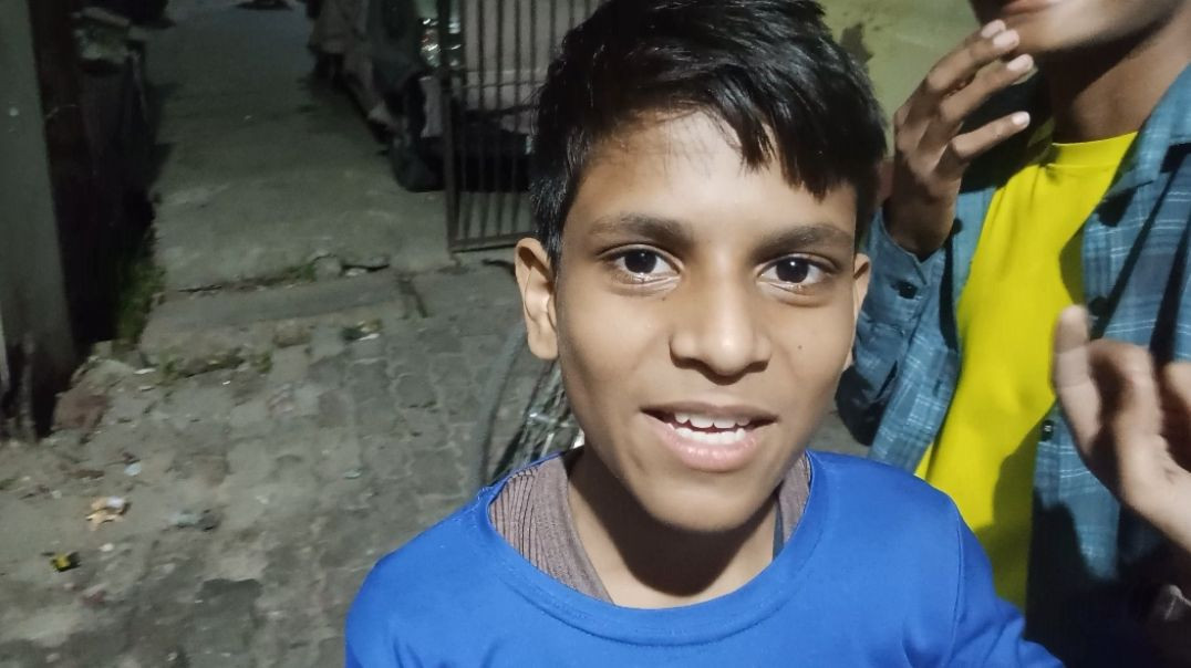 ⁣Yah itna ahsaan from momos hai