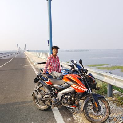 107598837680329214694 