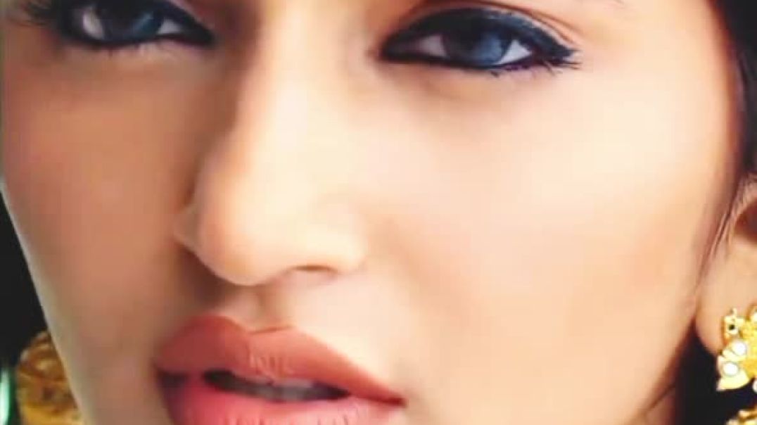 ⁣Love you 🤟 my love 🌹❤️❤️