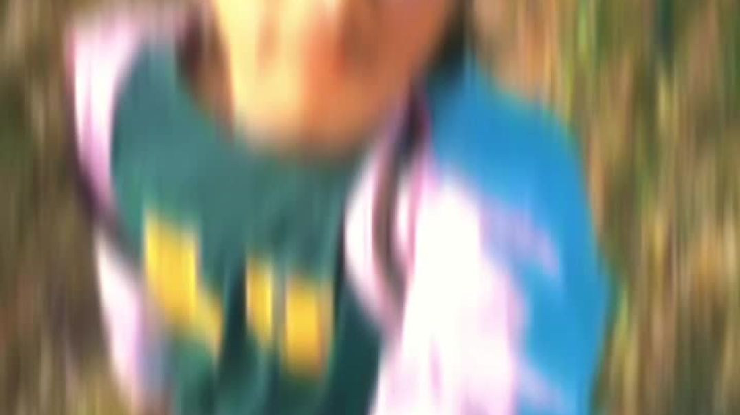 ⁣Bahut khubsurat hai aap sar se pal tak