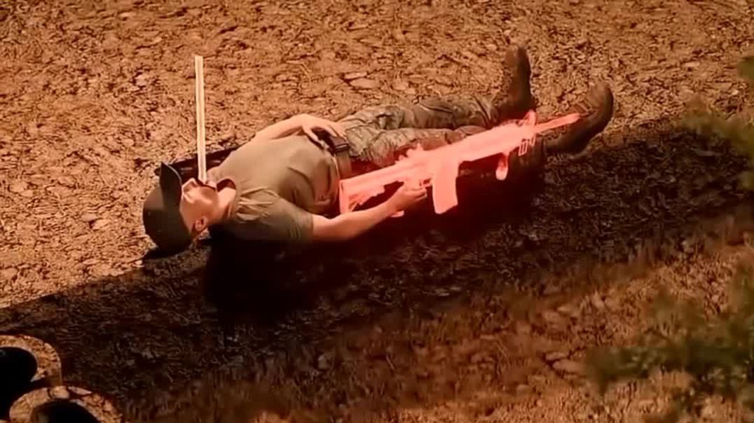 ⁣सैनिको को लकड़ी से बांध दिया.....