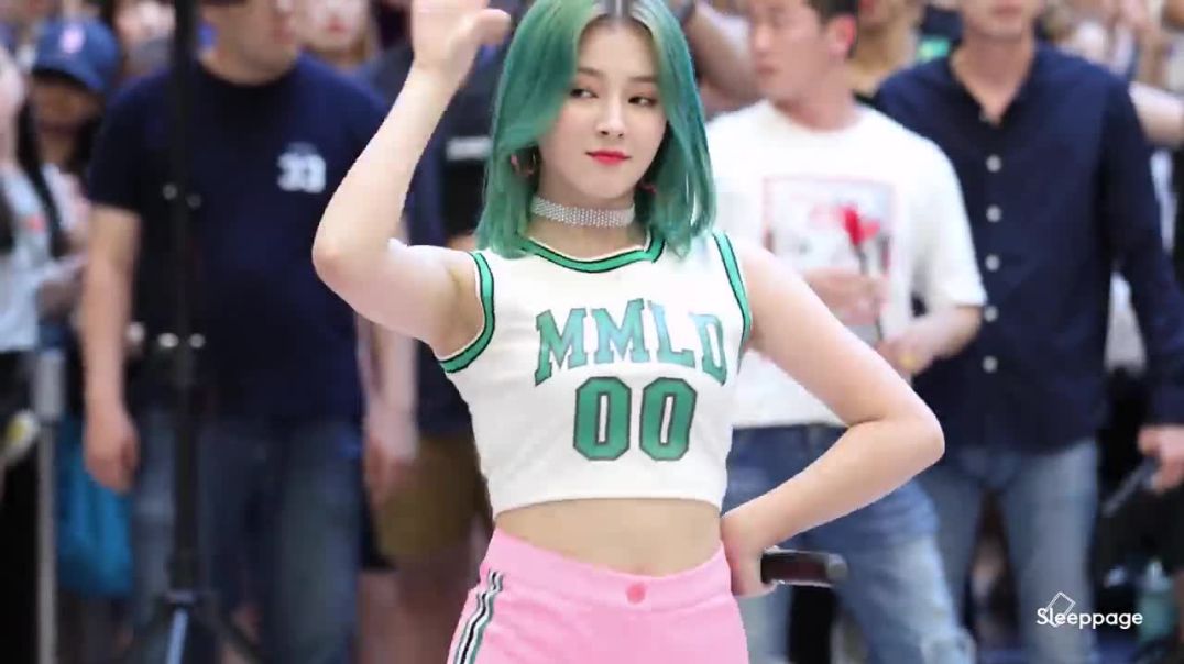 ⁣Nancy Momoland new song video