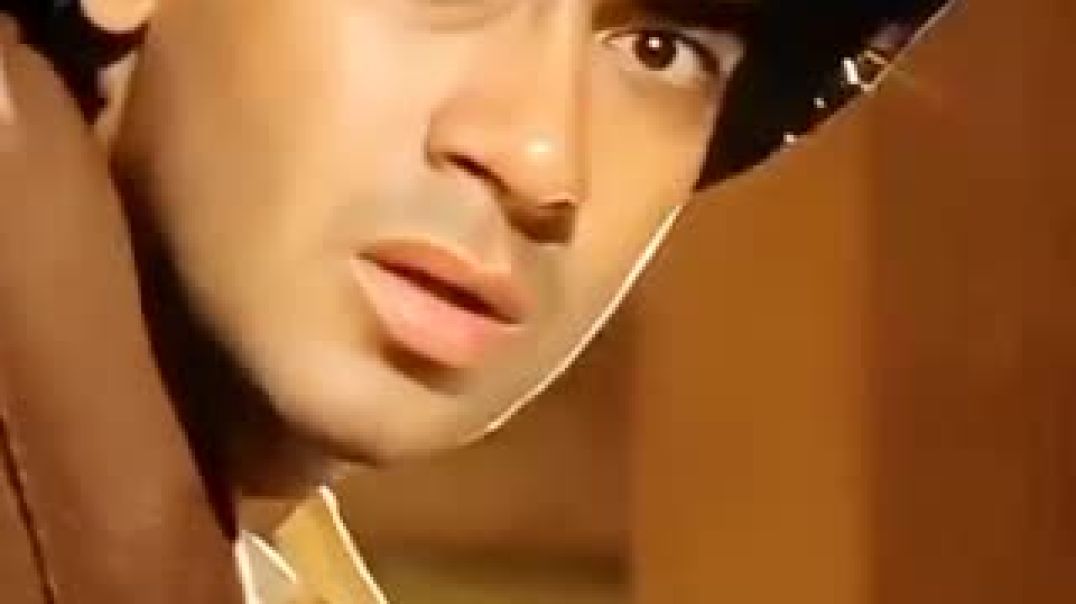 ⁣kitani mohabbat hai mere dil mein💖90s love song 🎶 Ajay Devgan 😍 full screen 4k hd status 🥀#shorts