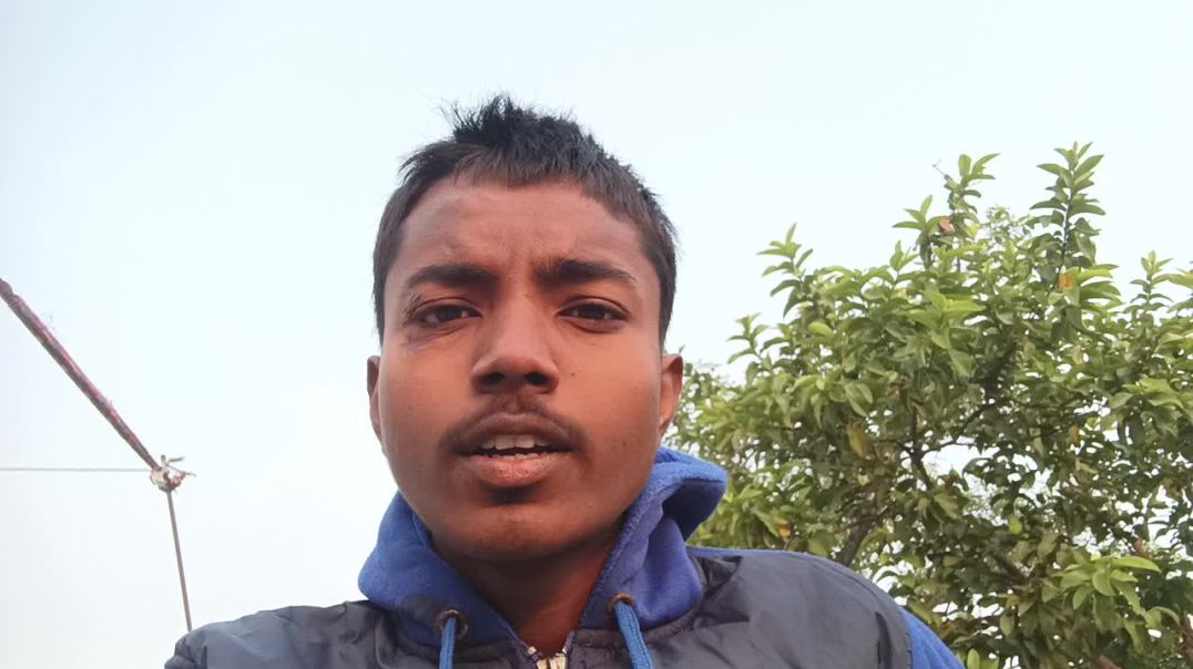 ⁣Apna Tube 🇮🇳 par First Vlog 😱