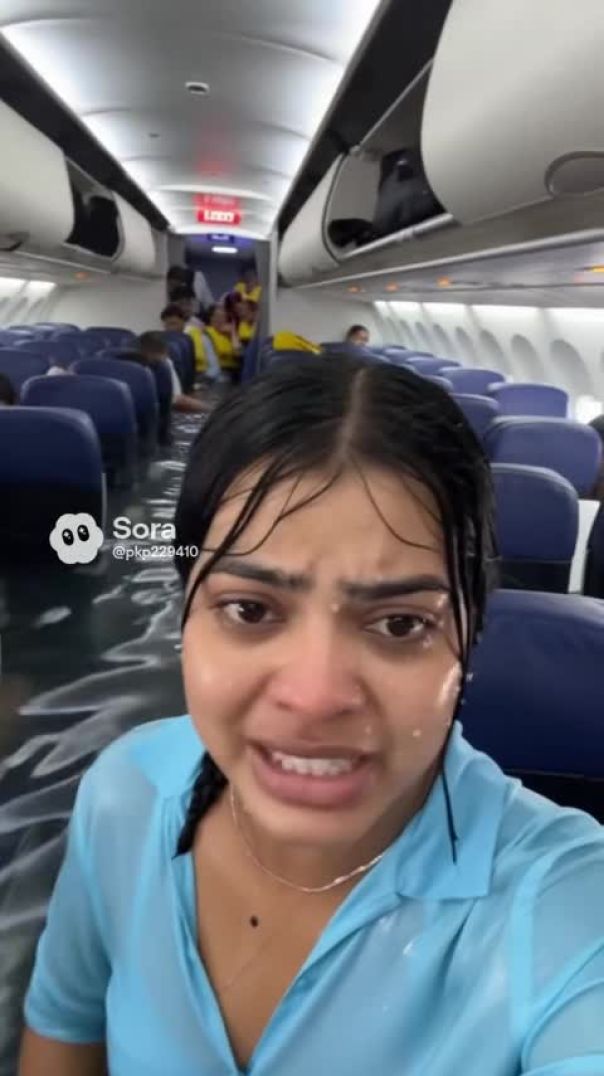 OMG 😨 Aeroplane Crash 💥 Please Share 🙏 #ytshorts #shorts