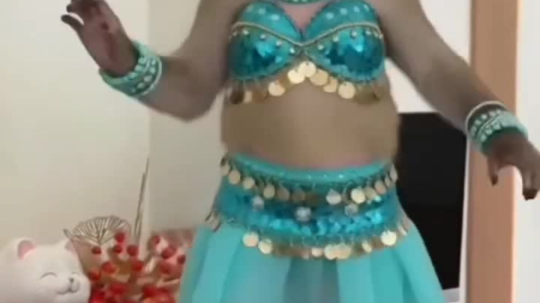 _वीडियो_पसन्द_आये_तो_फॉलो_जरूर_कर_दियो_भाई(MP4)