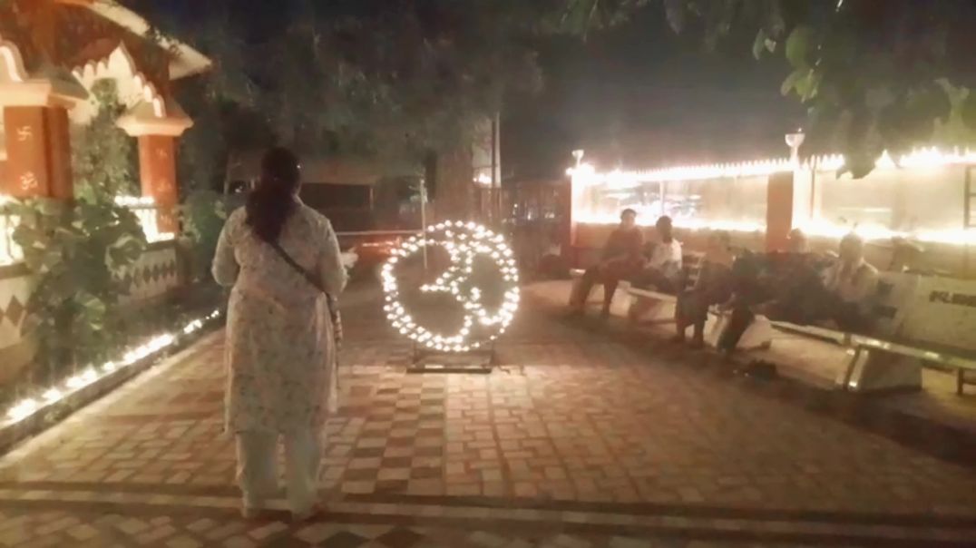 ⁣Tujhe dhundhti Hai yah nigahen