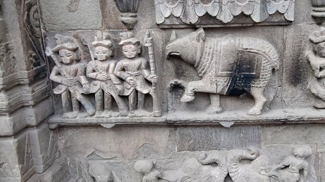 ⁣प्राचीन शिल्पकला त्रिशुंड गणपती मंदिर पुणे