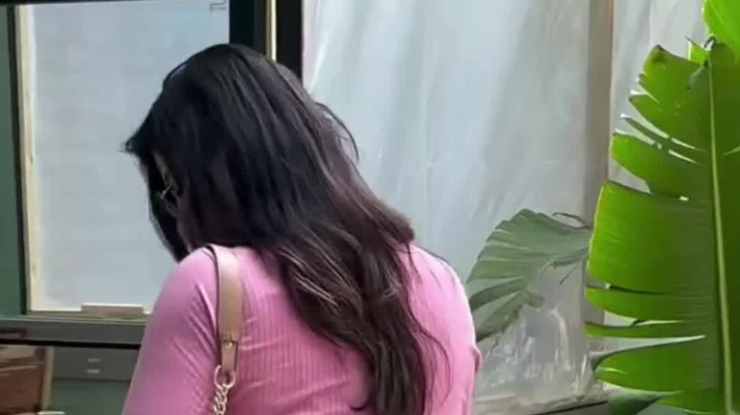 ⁣Zareen khan🥰😁