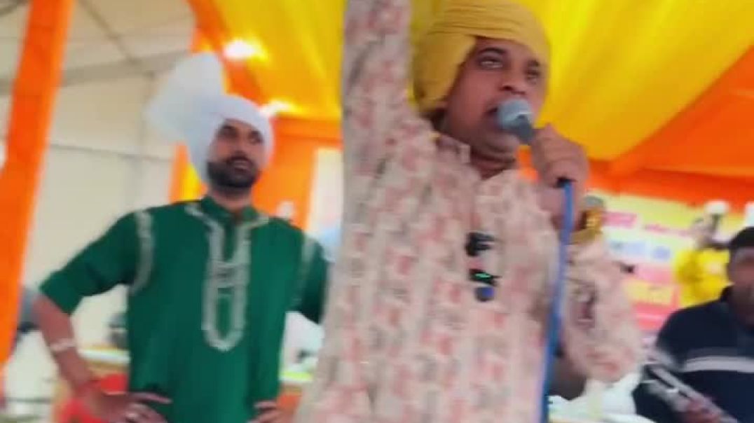 ⁣किसान मसीहा सम्मान समारोह में भजन गाते हुए