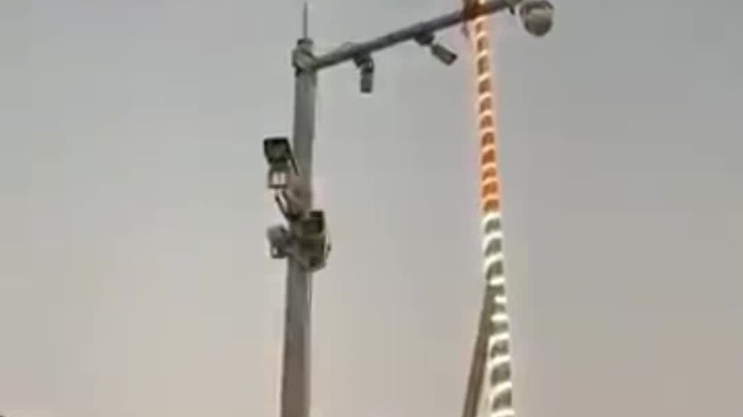 ⁣Traffic police 🚨🚓 playing Chhat Puja songs on loudspeaker 📢