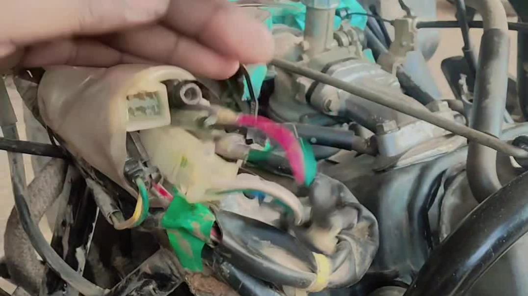 ⁣Joney levar funny video spark plug me problem hai