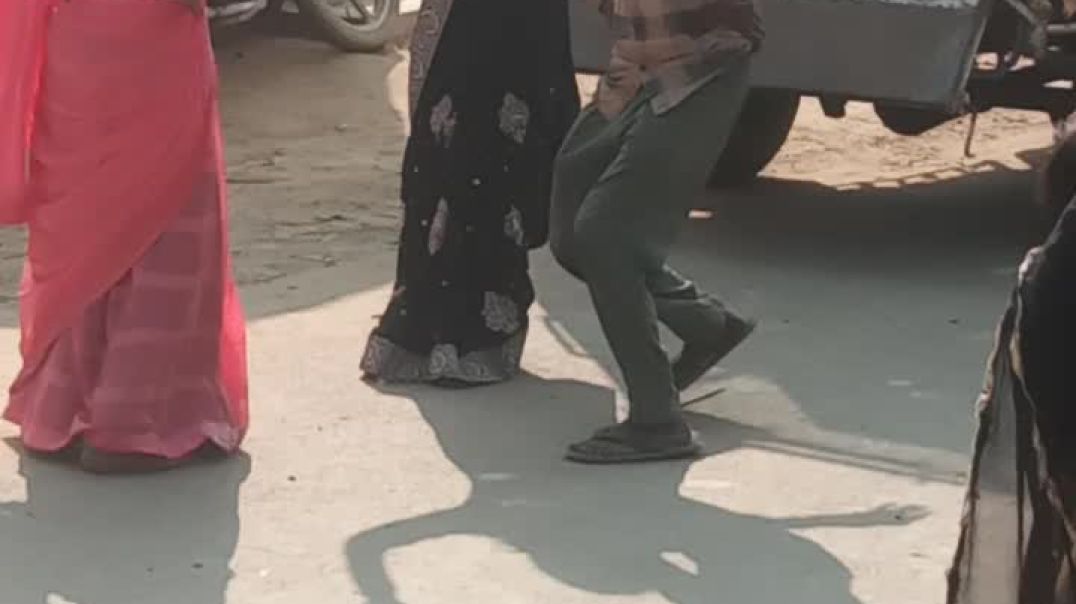 ⁣Trending song and dance