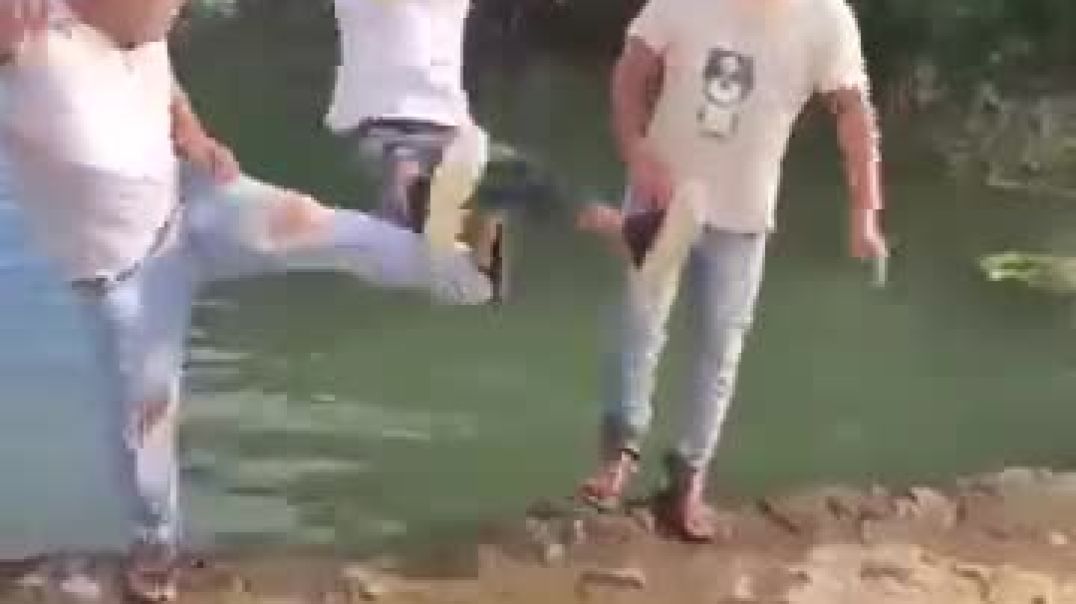 ⁣Kwai_Funny_tiktok___Funny_Videos_2025_Chinese_Funny_Video_-_Most_View_Chinese_Funny_Video(360p)