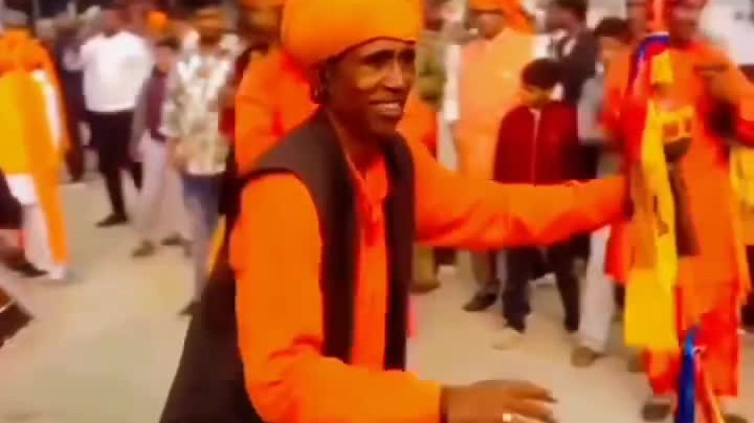 ⁣अपना तो सेट है 🤣🤣। _anu_blogs_(MP4)