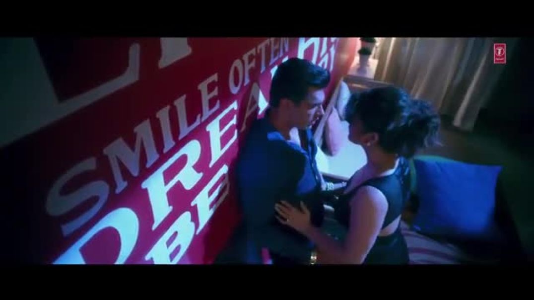 ⁣WAJAH_TUM_HO_Full_Video_Song___HATE_STORY_3_Songs___Zareen_Khan,_Karan_Singh_Grover___T-Series(360p)