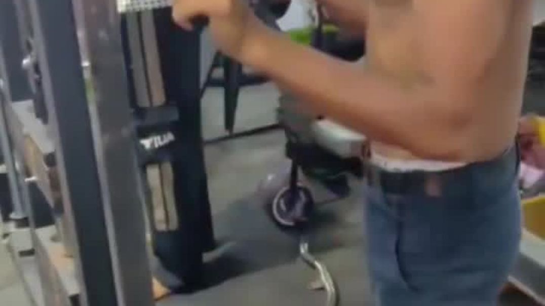 ⁣# gym shorts 💪# viral video # triceps ❌💪💪