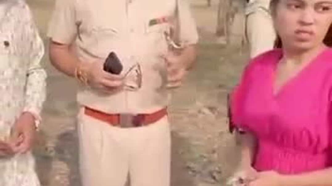 ⁣सुनसान जगह पर पुलिस ने पकड़ा, सोशल मीडिया के जरिए हिन्दू लड़की को फसाया