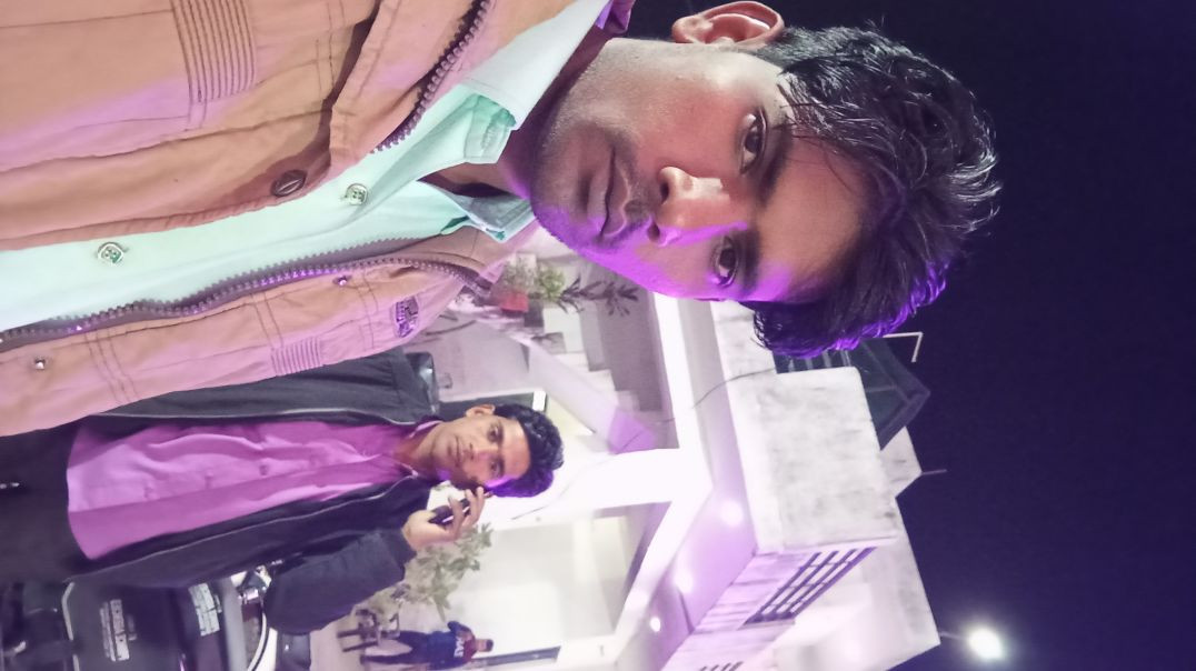 ⁣Qatar mein madam ko lekar ja raha hun gadi mein abhi udhar jakar duty Khao Plus