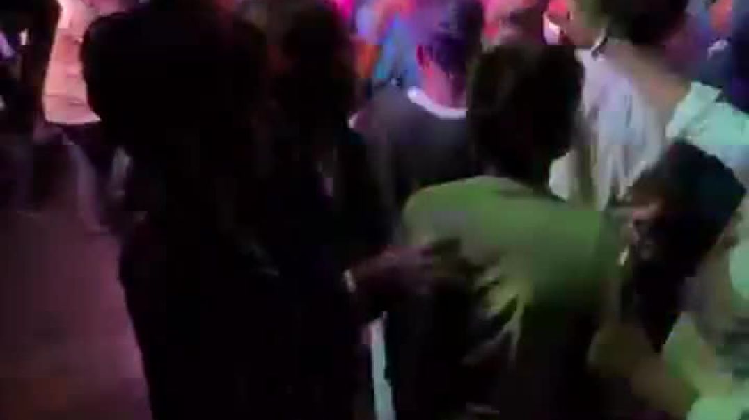 ⁣Facebook_1763160345935(720p)