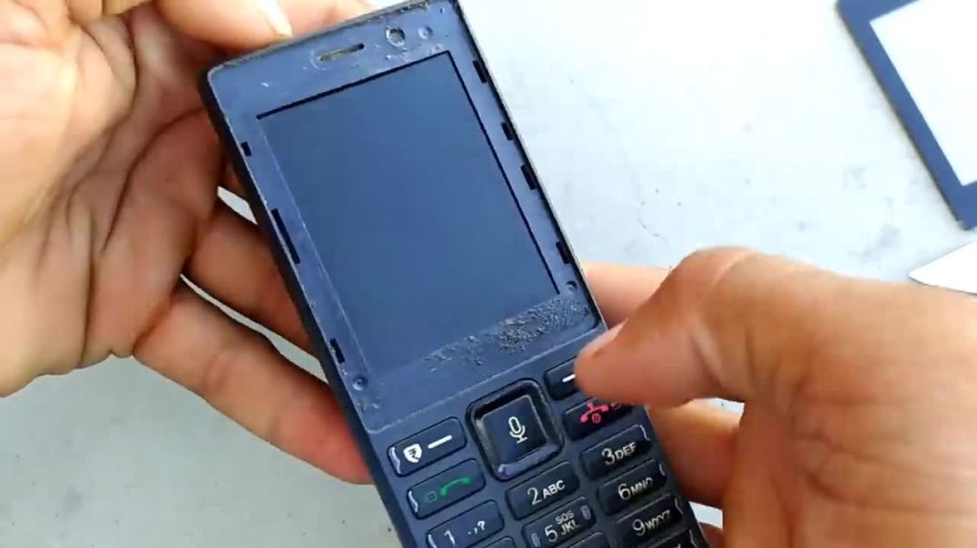 ⁣JioPhone से घर पर बनाएं Cinema Hall _ DIY Projector Using JioPhone _ 4G _ घर पर ही देखें Movies_(720