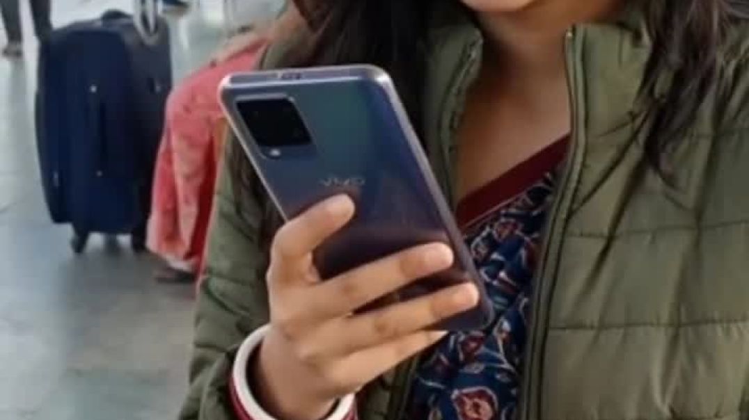 ⁣My Reaction When the Monkey Touched Me! 🙊🚂