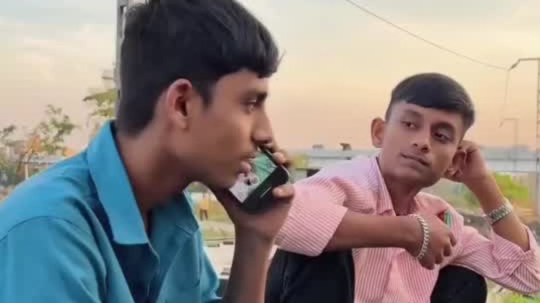 ⁣Introducing the "VitalWear SmartBand," a next-generation wearable gadget