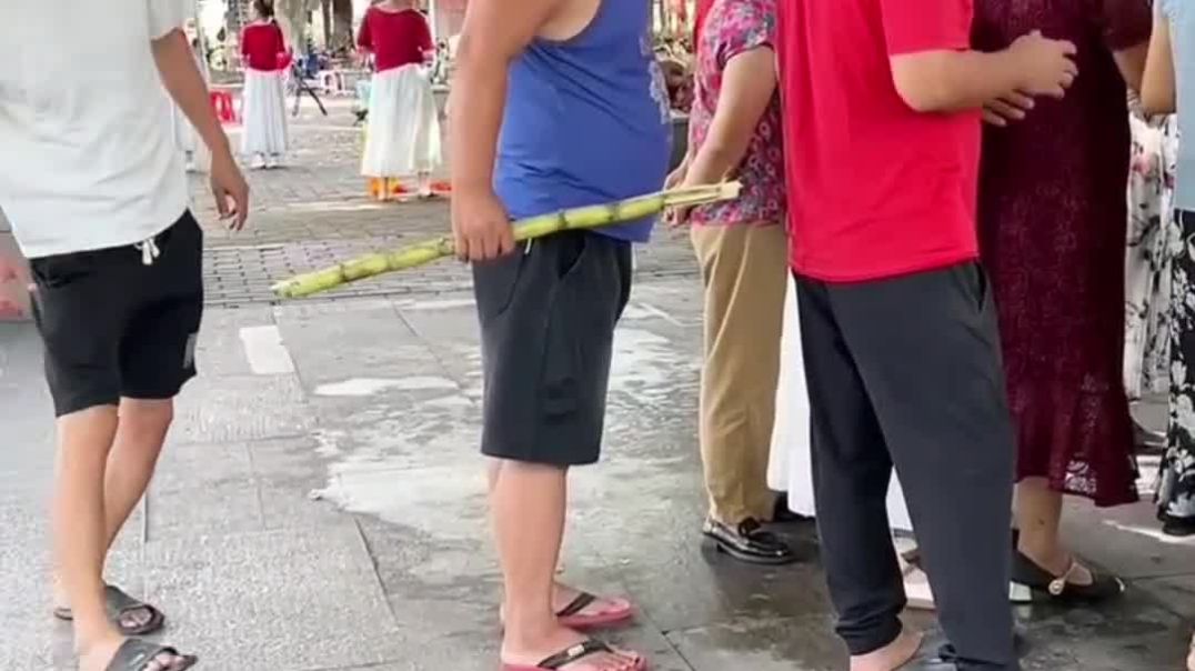 ⁣Funny video chinese 🤣 #shorts #apnatube #chinesvideo #funnyshorts