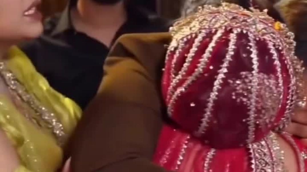 ⁣Wedding emotional moment