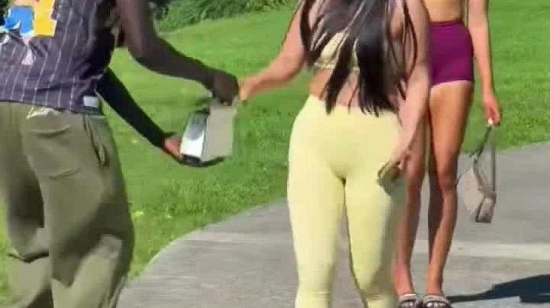 ⁣#dance #comedy #duet #youtubeshorts #lifeisbutadream #funny #prank #fun