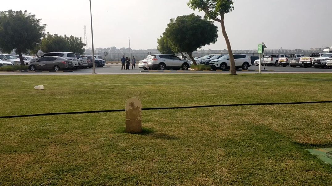 ⁣Dubai car parking