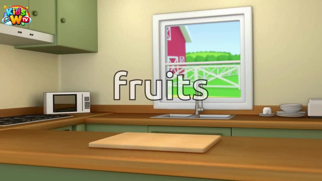 Cutting_fruits_in_the_kitchen