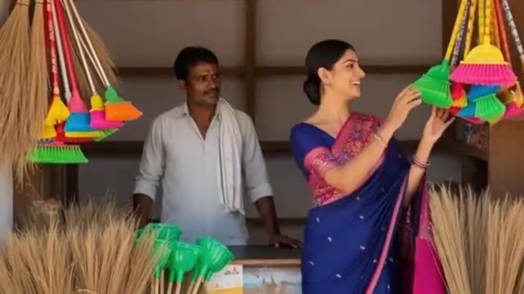 ⁣माता लक्ष्मी अपने आप रास्ता ढूँढ लेती हैं।”