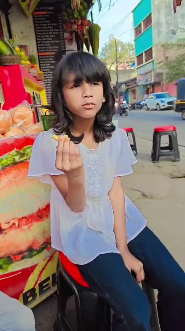 आज हमने डेरी मिल्क सेक का मजा लिया