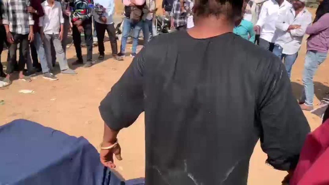 ⁣Ajmeri baba ne chote se bache ko jadu se kha bajh diya 😱😱😱