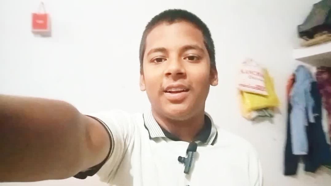 ⁣Dosto ke sath party 🤤