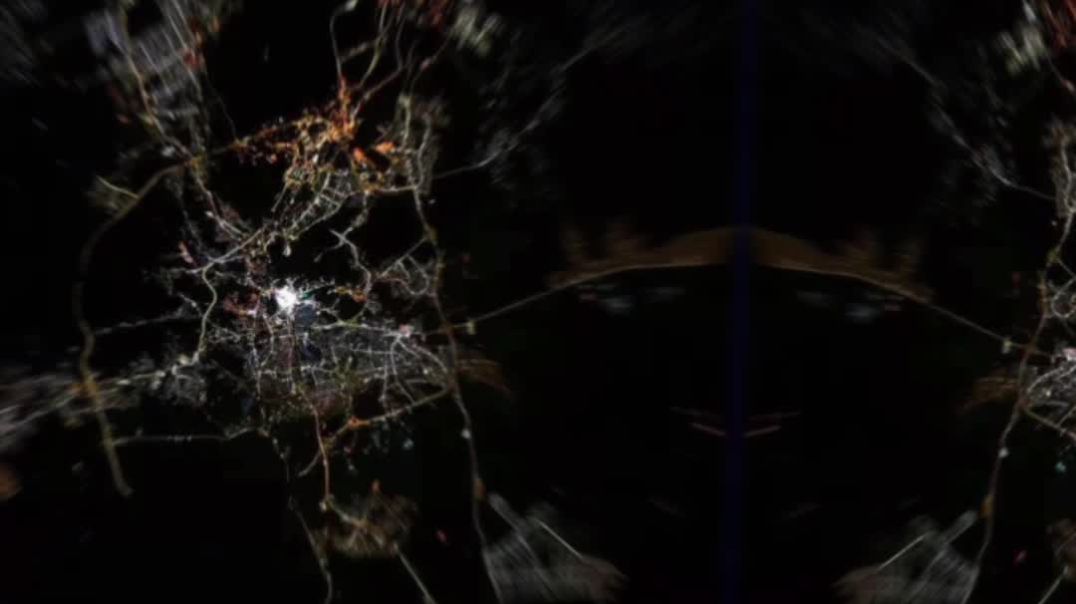 ⁣स्पेस से दिखा | Khane Kaba ke Ajeeb Manzar #KhanaEKaba #KaabaFromSpace#best #shorts