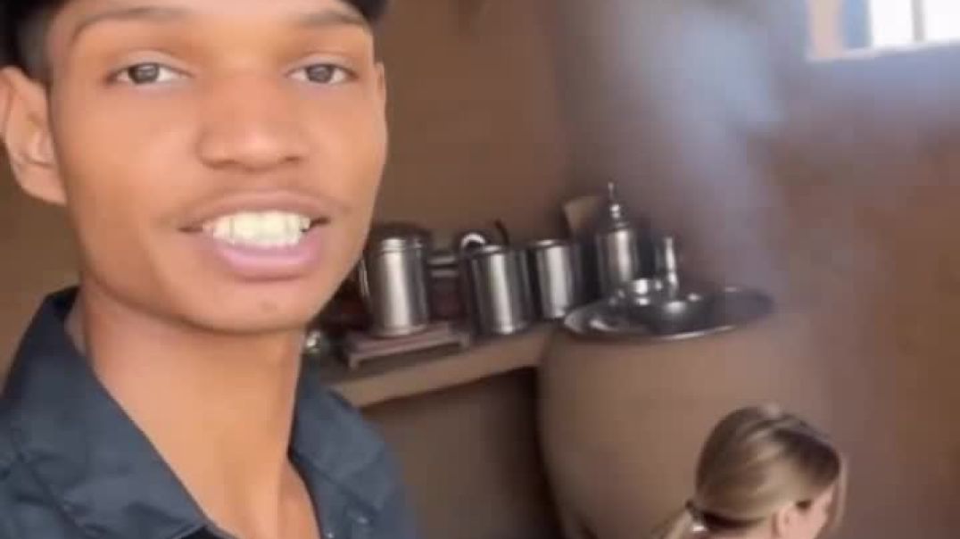 ⁣Ek Amarican 2 desi wife 😳🥵 #viral