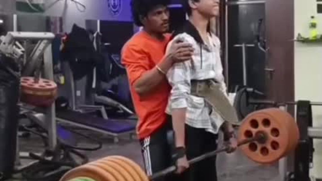 140KG DEADLIFT 14 YEARS OLD