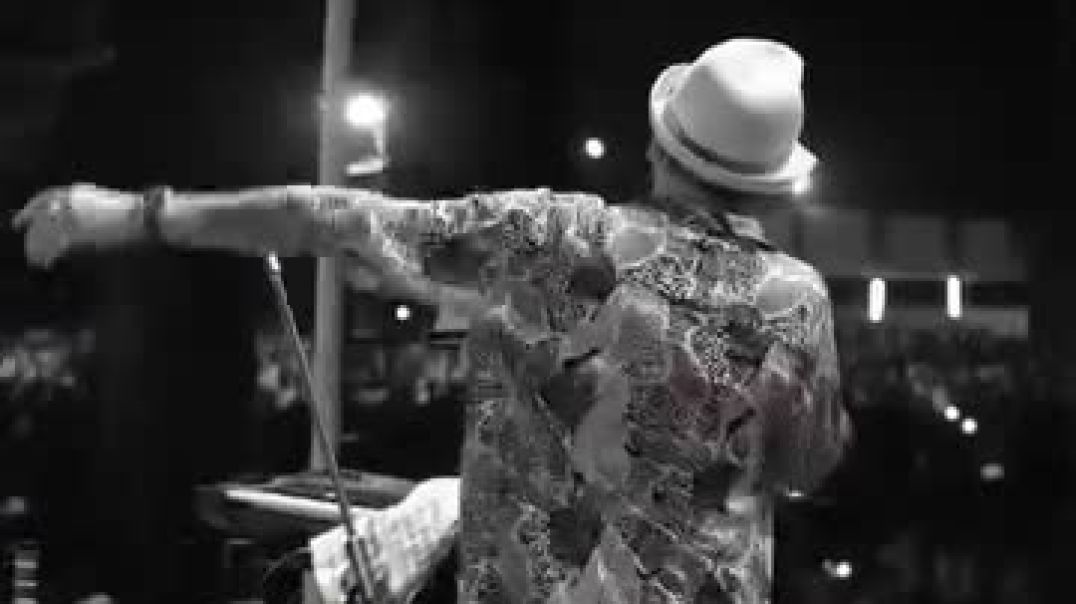 ⁣Facebook_1758551993983(360p)