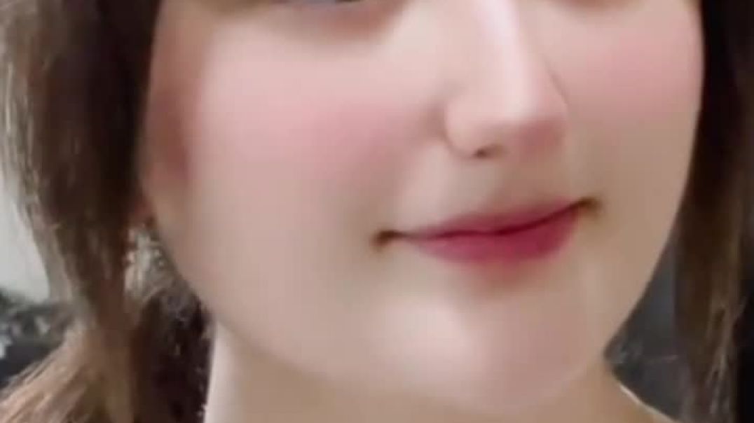 ⁣Lovely 😍 straggle