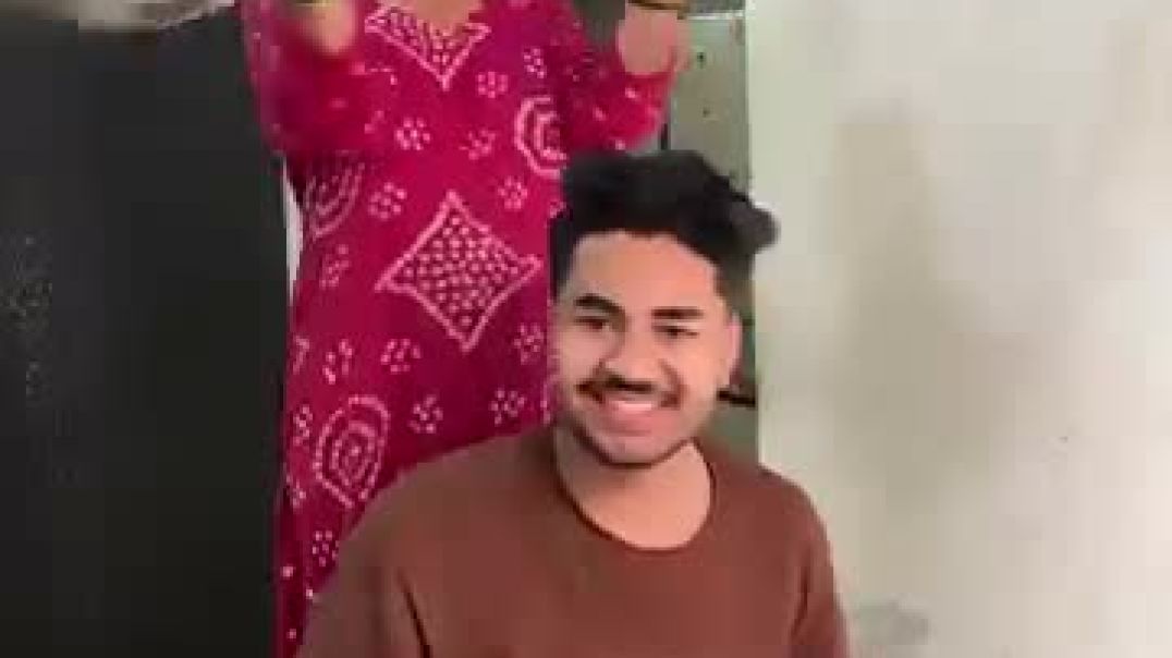 ⁣Christmas is coming 🎊😁