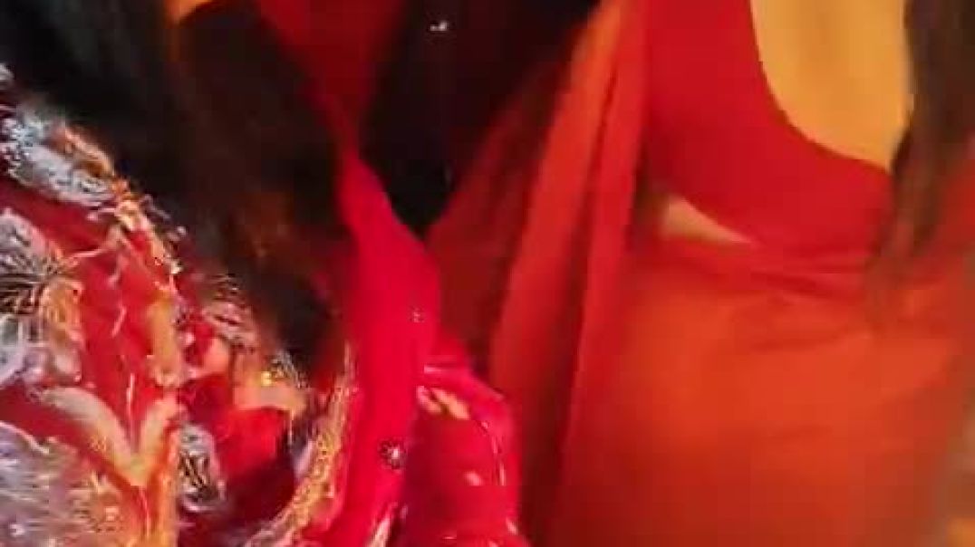 ⁣Pushkar dham arti karte huye