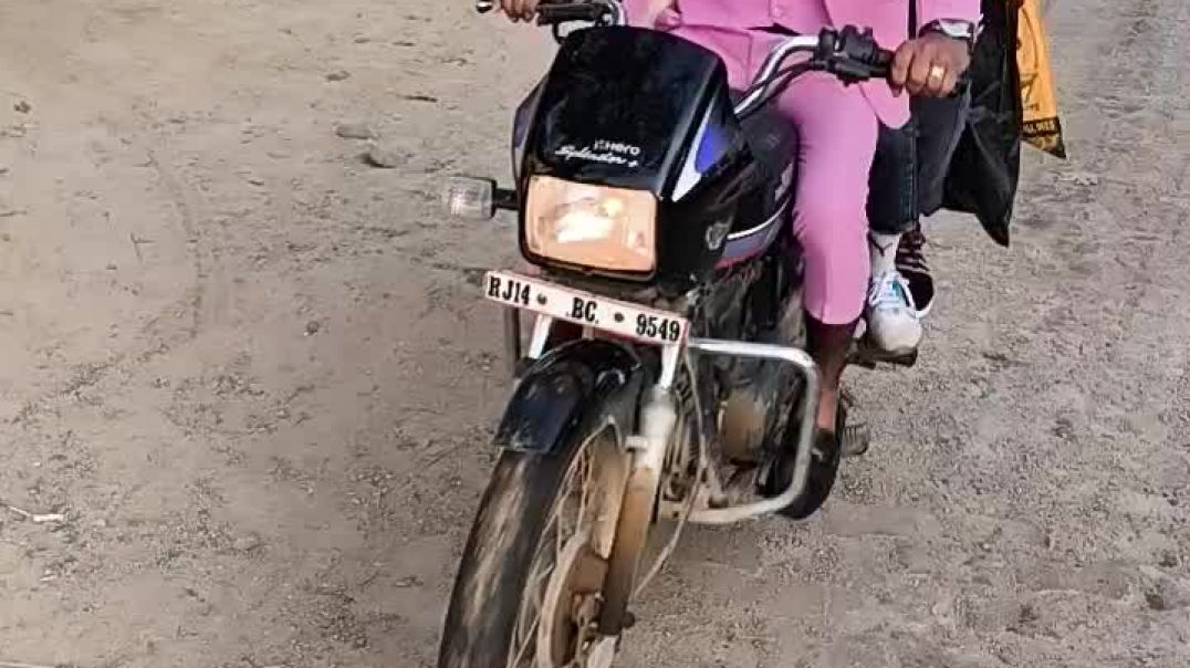 ⁣Road side comedy 🤪🤪🤪