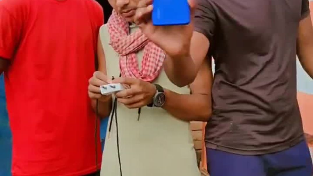 ⁣मोबाइल_चार्जर_headphone_ओर_दिल_किसी_को_नहीं_देना_चाहिए__#shorts_#comedy_#viralshorts_#short(720p)