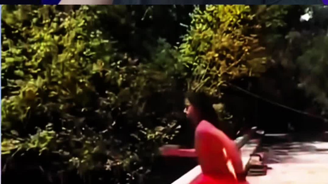 ⁣Funny reaction 🤣🤣🤣