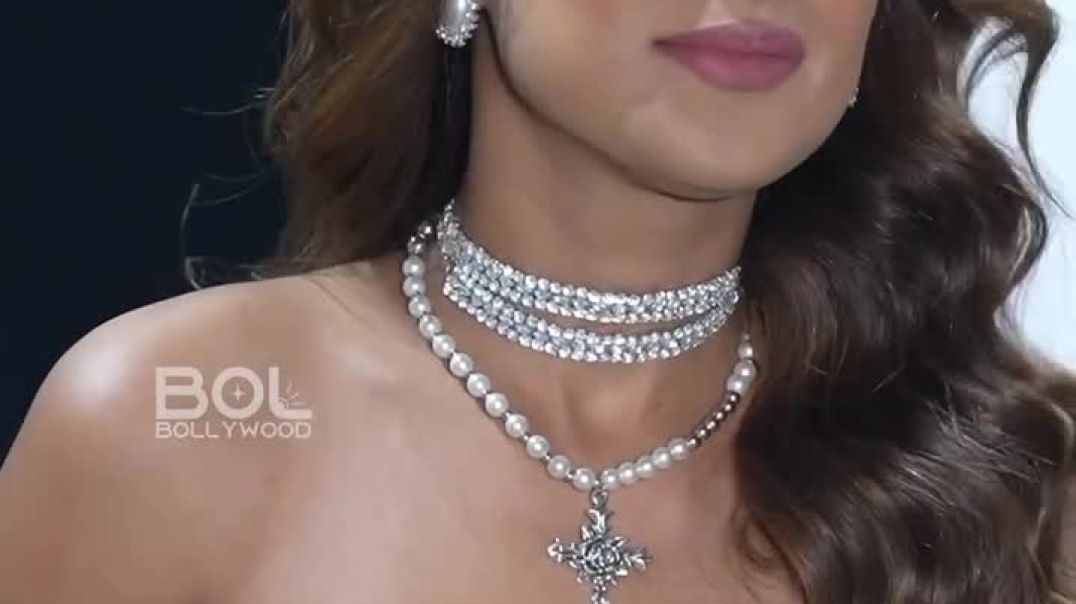 Nia_Sharma_Spotted_At_Laughter_Chefs_Season_3_Set_For_Shoot__#niasharma_#nia_#bollywood_#celebrity #